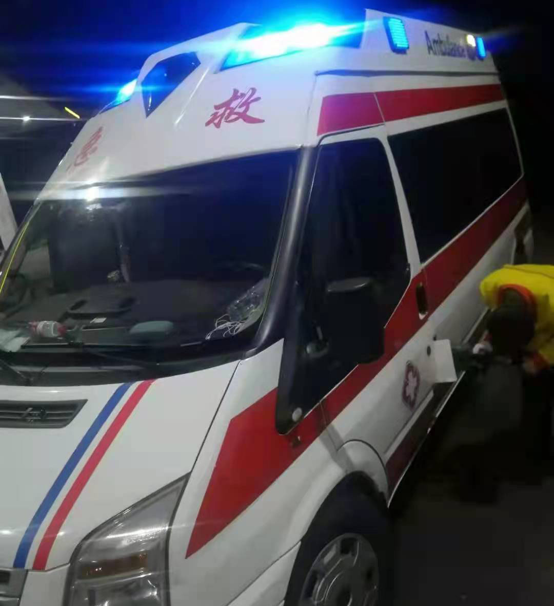 醴陵市专业救护车出租